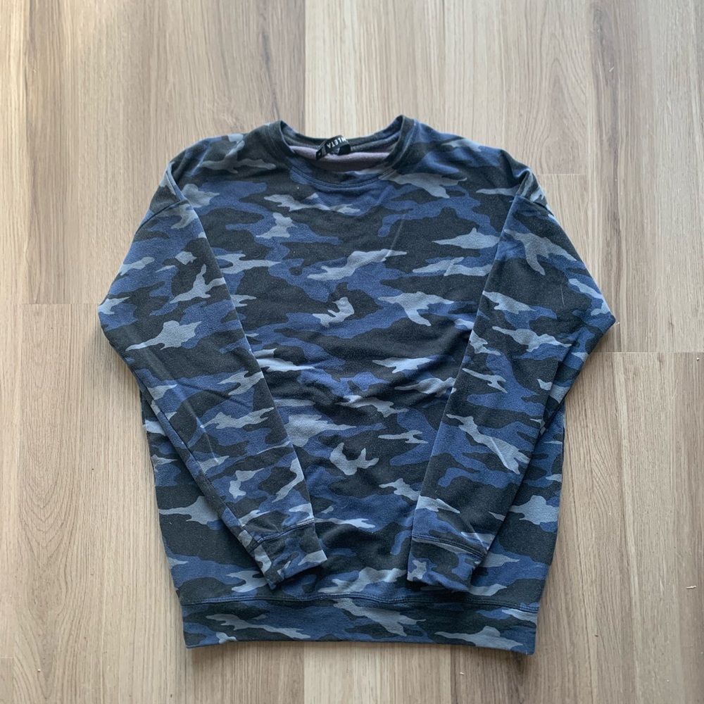 Athleta Camo Pattern Long Sleeve